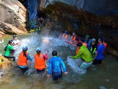 -安吉龙王山峡谷漂流