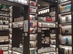 -钟书阁(群光广场店)