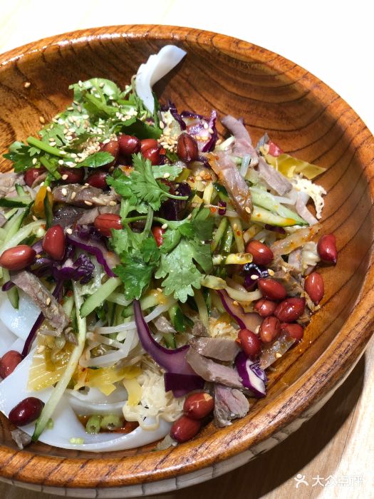 西北杂粮筐凉皮大王(九方店)秘制牛肉凉皮图片 - 第1张