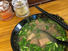 -牛师傅广式药膳牛骨汤美食(江南西店)