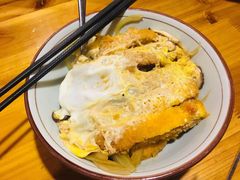 猪排盖浇饭-伊亭寿司(港湾家园店)