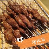在古老的城墙下感受西安的烟火味道