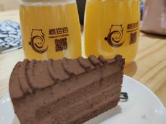 -藏猫猫咖啡主题馆(中央大道店)