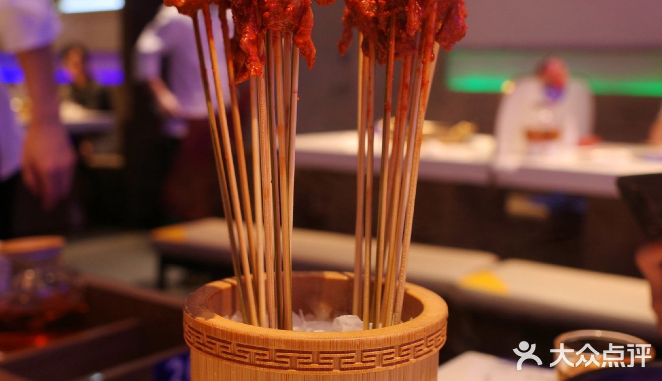 土豆姐姐探店/连续三年重庆黑珍珠指南-这家火锅太火爆了