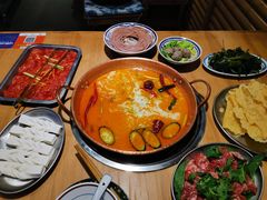 -洱火云南酸菜牛肉火锅(石景山当代商城店)