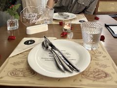 -Mark&Mars Restaurant