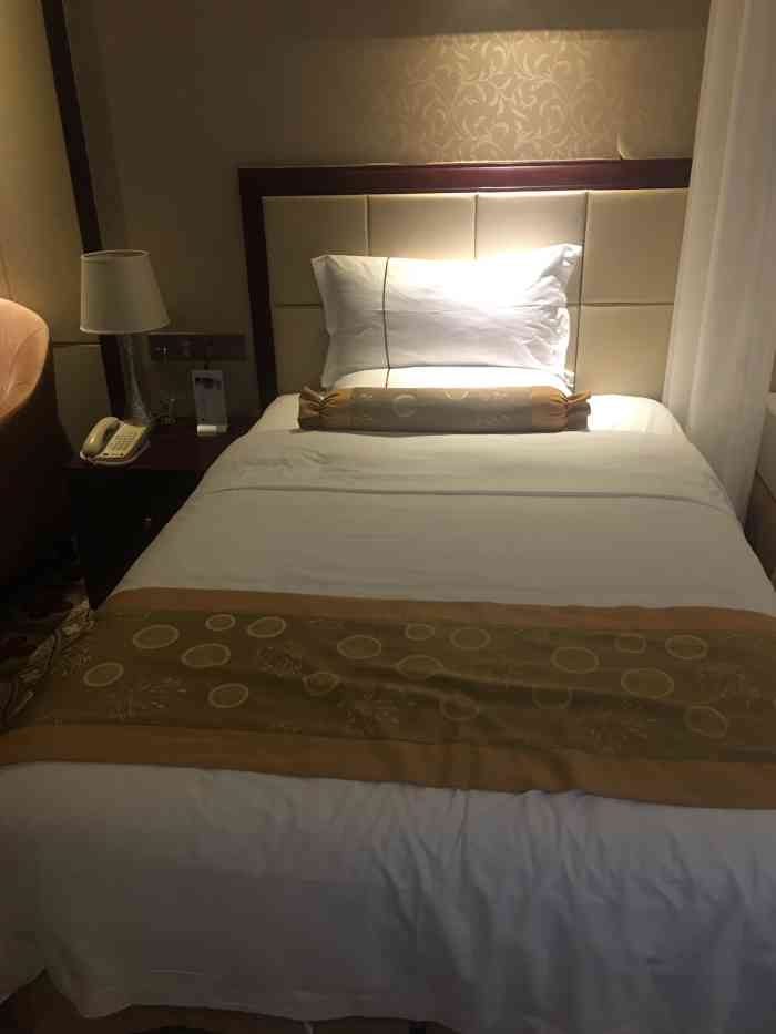 台山铂爵酒店-"酒店很不错,住得很舒服,交通方便,周边吃.