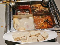 -海底捞火锅(杭州萧山宝龙广场店)