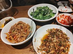 -湘力力小院·鱼汤泡饭(枫林路店)