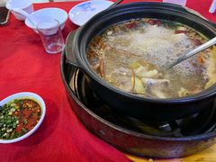 -濠轩阁特色生蚝火锅(水湾路店)