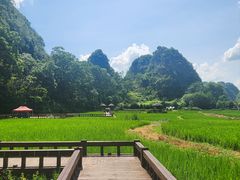 -高荡千年布依古寨旅游景区