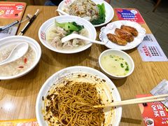 -蓉李记成都名小吃(武汉菱角湖万达店)