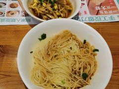 -诚铭记·虾仁汤包·成都小吃(融创店)