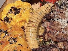 -Mark&Mars Restaurant