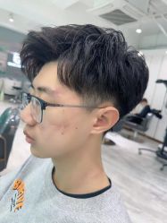 -妃格美发沙龙·烫发·染发