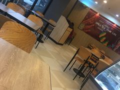 -85度C(生甜甜圈研究工坊·上海平凉店)