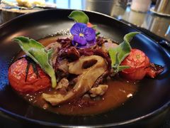 孜然番茄慢炖小牛腿及烤葡萄番茄-AZUL by FUEL蓝色·法式酒馆(琶醍店)