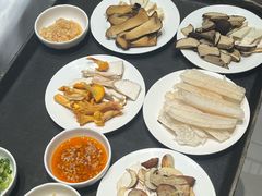 -天宜隆蘑菇宴火锅(石景山旗舰店)