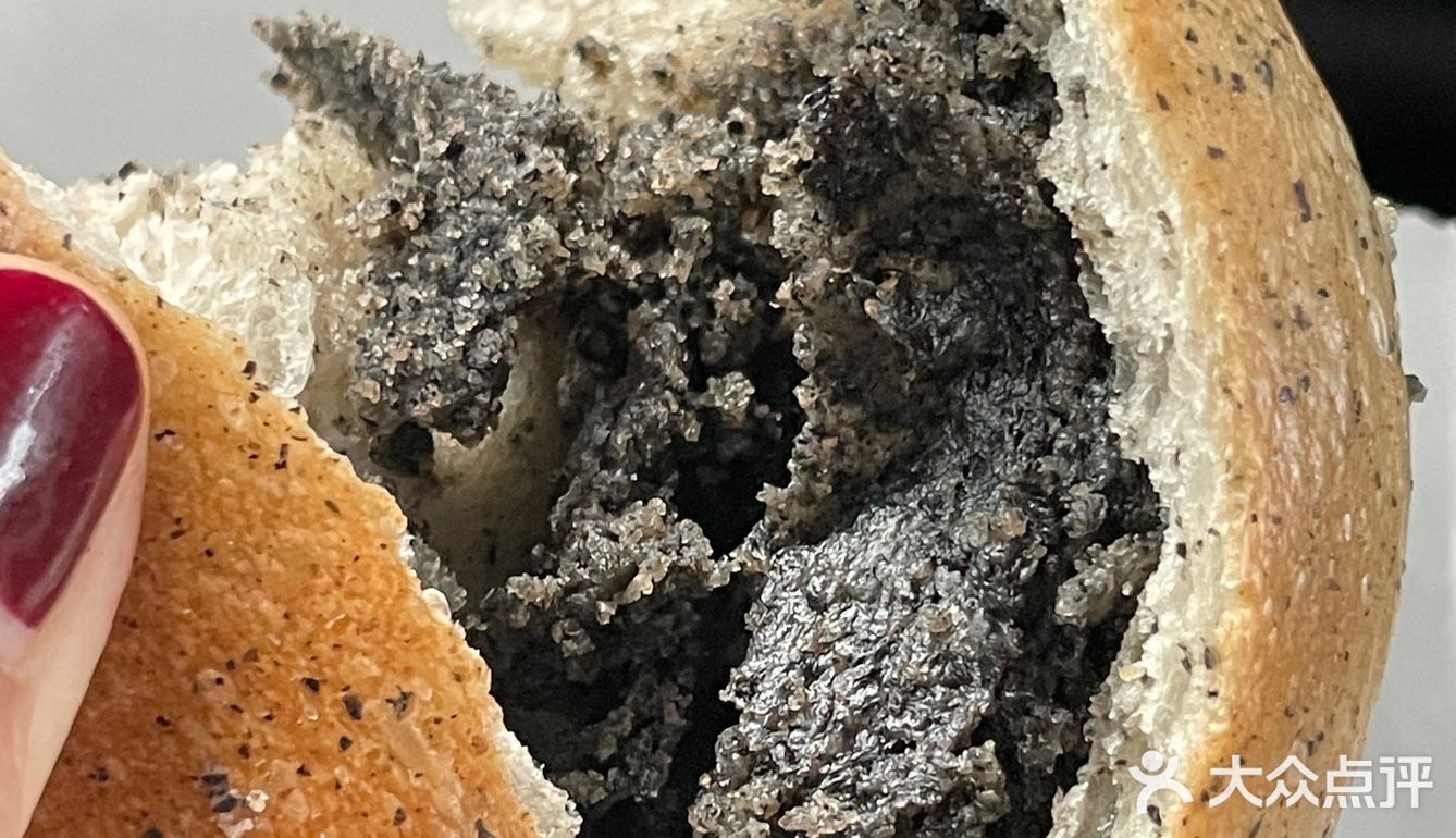 黑芝麻有谁不爱吗?养生贝果秃头女孩必吃!