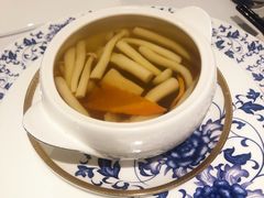 厨师精选靓汤-Yan Ting 宴庭中餐厅(上海静安瑞吉酒店)