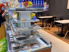 -全家便利店(江湾镇站店)