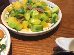 -云海肴·汽锅鸡·云南菜(天山百盛优客店)