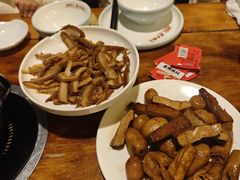 -老鼎万春卤菜(五代传承创始老店)