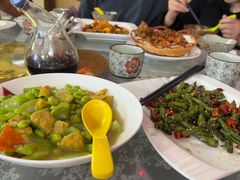 -天天向上素食餐厅(五台山店)