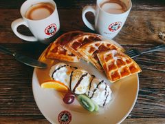 水果冰淇淋松饼-漫咖啡MAAN COFFEE(新华图书城店)