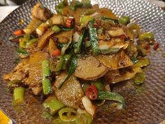 -鑫巴蜀小镇 · 水煮鱼专研店(玉桥店)