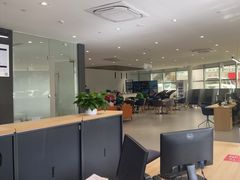 -上海冠松上汽大众4S店