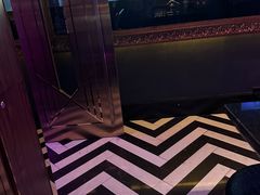 -温莎KTV(珠江路店)