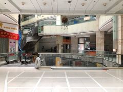 -东方巴黎购物广场