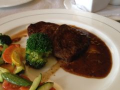 煎牛柳配什锦蔬菜-北京建国饭店杰斯汀法餐厅