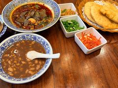 -蓝田九大碗民俗食府(蓝田店)