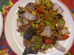 -闯关东东北农家菜(崂山石老人店)