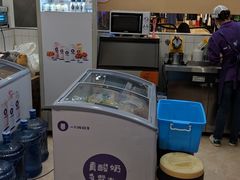 -一只酸奶牛(百联南岸上海城店)