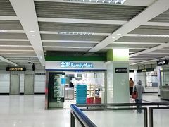 -全家便利店(宜山路站店)