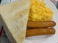 香肠滑蛋多士-华星冰室(湾仔店)