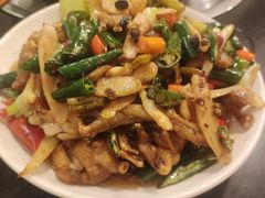 -鸿顺老铁锅美蛙鱼府(解放碑店)