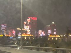 -万绿园