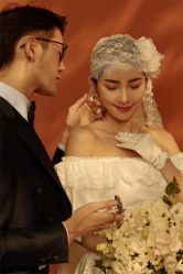 -伯爵婚纱摄影(光谷店)