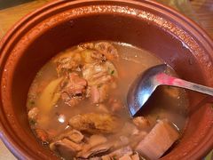 -黄泥岗·地道湖北菜(奥特莱斯店)