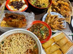 -爆炸头阿姨小四川正宗川味小吃(无任何分店)