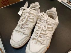 -爱革·洗衣改衣·洗鞋修鞋·洗包修包·奢侈品护理(宝地广场店)