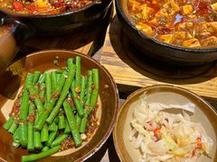 -有红鸡毛店·砂锅菜(抚琴夜市店)