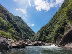 -安吉龙王山峡谷漂流