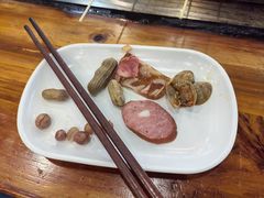 -哈尔滨小酒馆·鲜肉现穿自助烧烤(康新花园店)