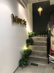 点击看大图 -Miracle集简美发沙龙