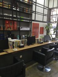 -马克男发时尚店